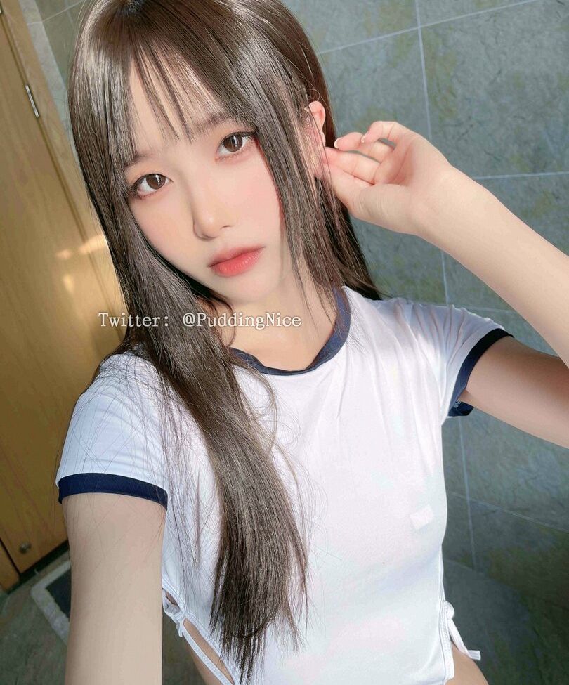 Puddingnice desnuda #108871412