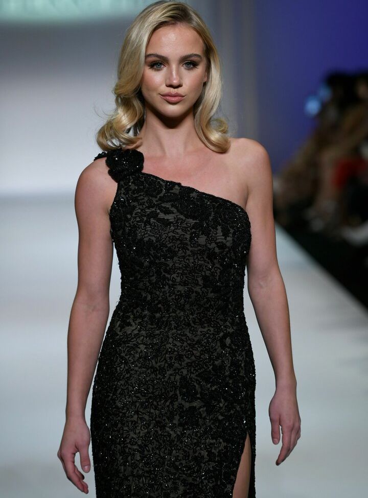 Emma Brooks nude #108034915