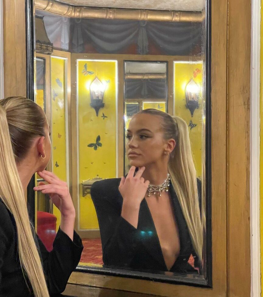 Emma Brooks nude #108034920