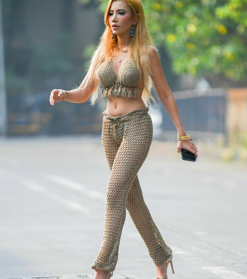 Sakshi Chopra desnuda #108997017