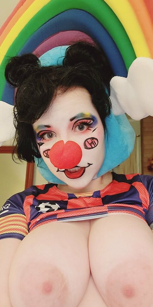 Clown Girls nackt #108162025