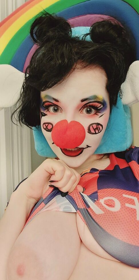 Clown Girls nackt #108162028