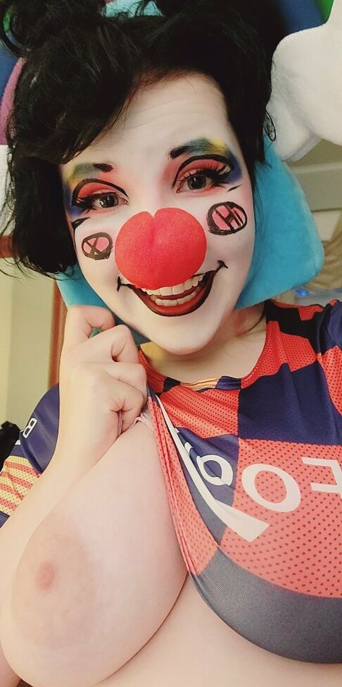 Clown Girls nackt #108162030