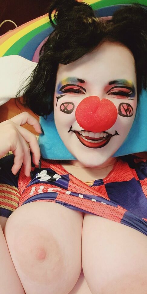 Clown Girls nackt #108162031