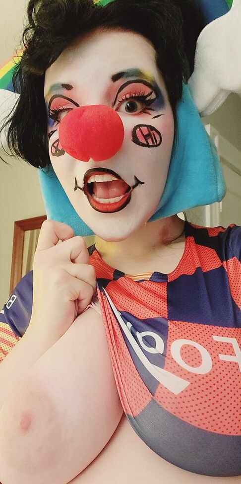 Clown Girls nackt #108162032