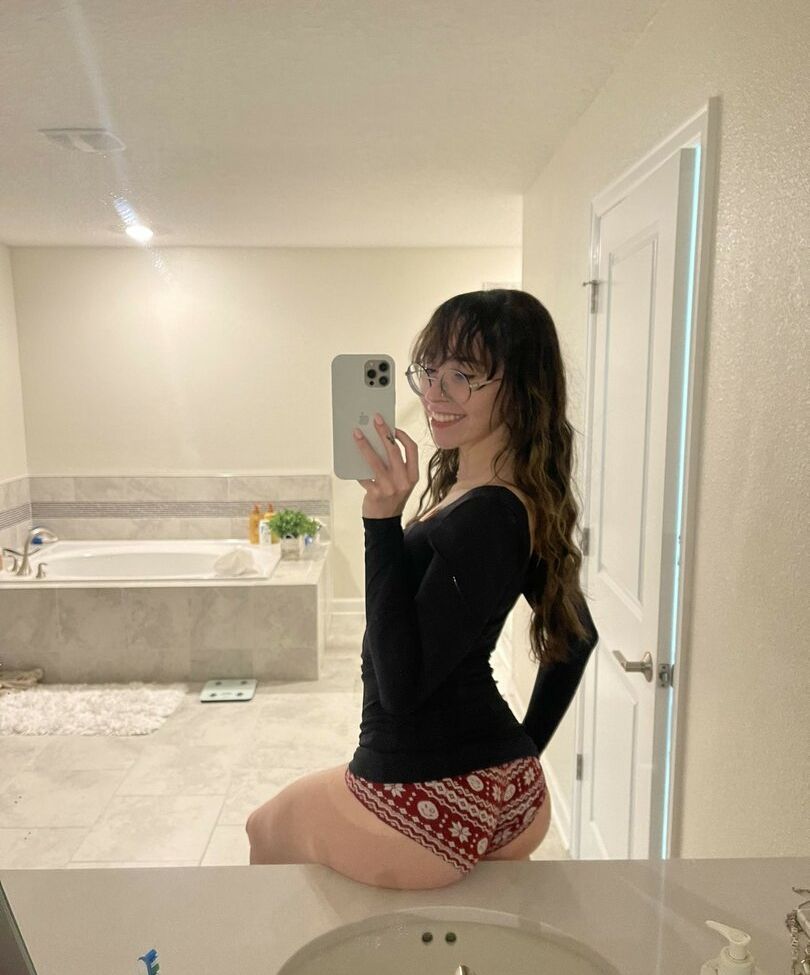 Catlyn Crespo desnuda #108777162