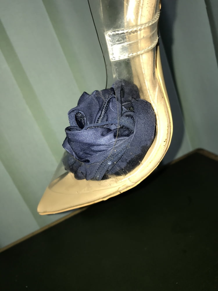 Spermawalk - parkplatz fuer herrn jochen
 #80441258