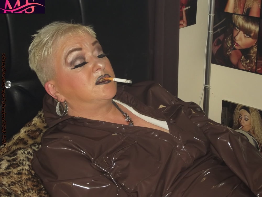 Puttana che ama il sesso fumante
 #106638017