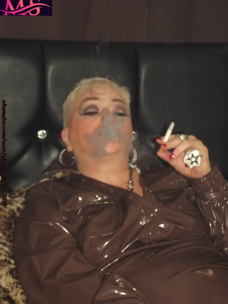 Puttana che ama il sesso fumante
 #106638018