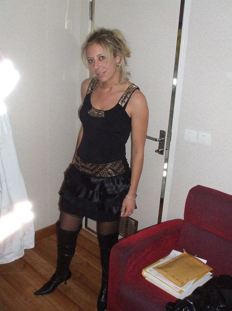 Ihre Mutter milf dumme Hure ist eine exponierte Webwhore cumslut
 #98240482