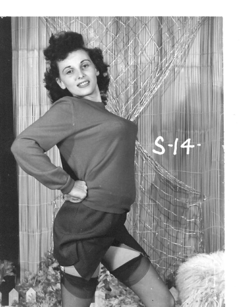 Donna brown, modèle vintage des années 1950
 #105121666