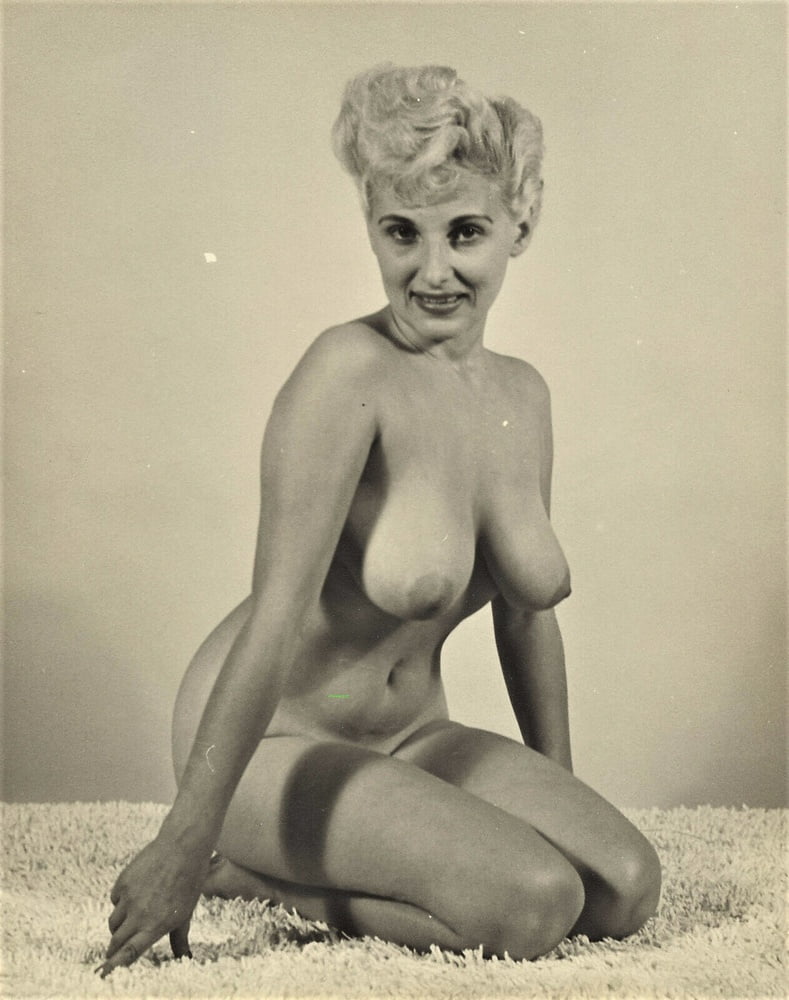 Donna brown, modelo vintage de los años 50
 #105121696