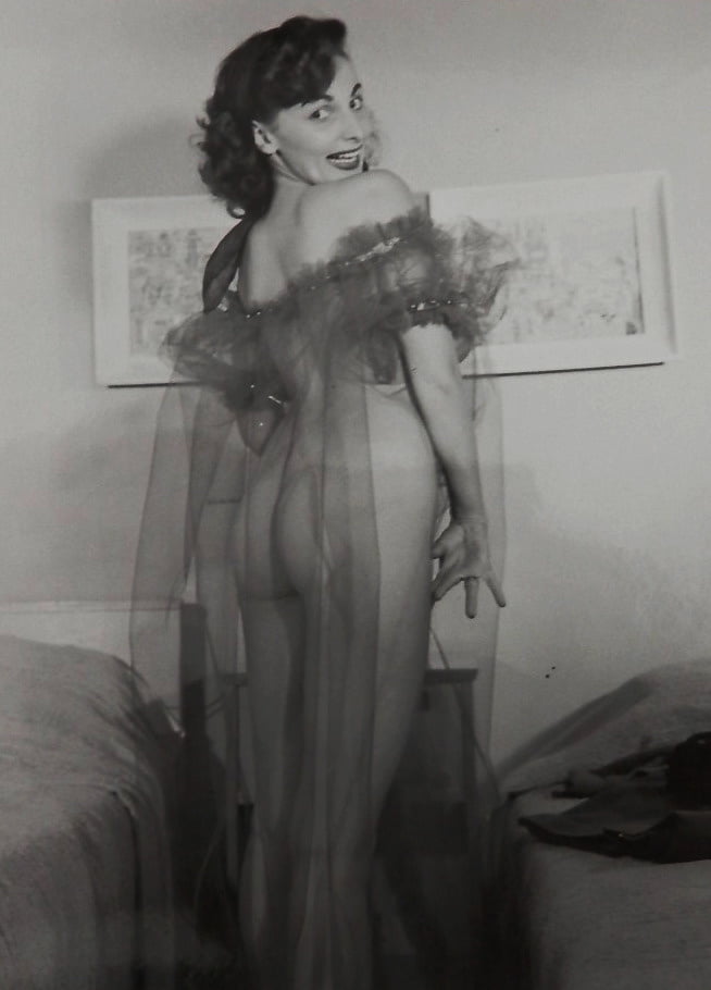 Donna brown, modelo vintage de los años 50
 #105121923