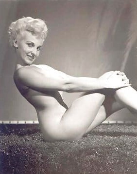 Donna brown, modello vintage del 1950
 #105122286