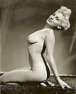 Donna brown, modello vintage del 1950
 #105122292