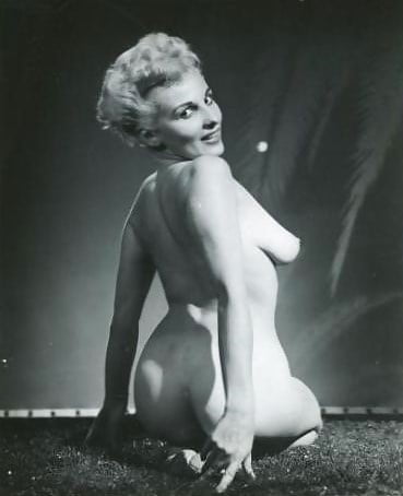 Donna brown, vintage 1950's model
 #105122294