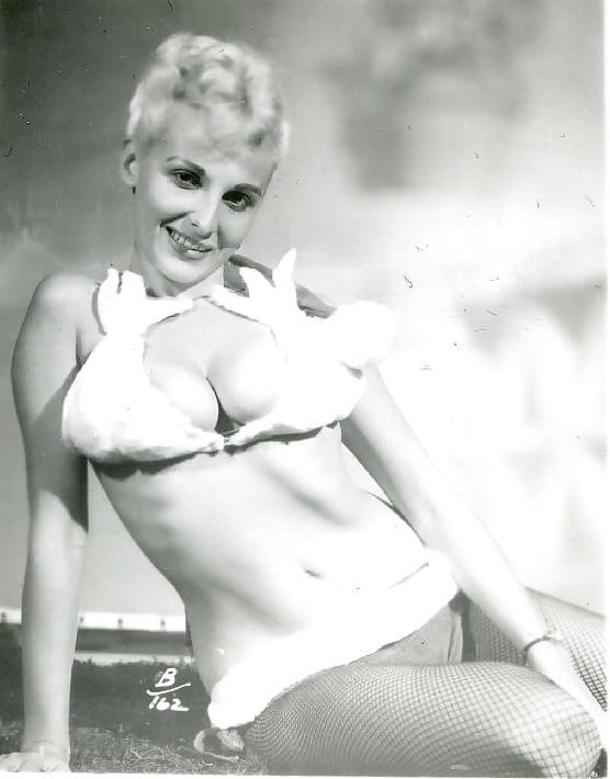 Donna brown, modelo vintage de los años 50
 #105122301