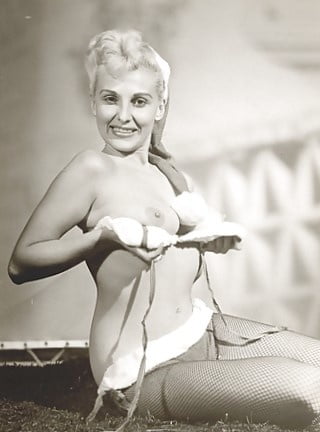 Donna brown, modello vintage del 1950
 #105122304