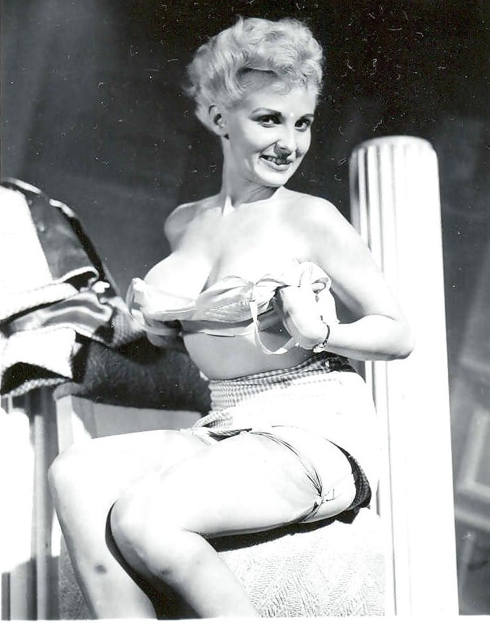 Donna brown, modello vintage del 1950
 #105122349
