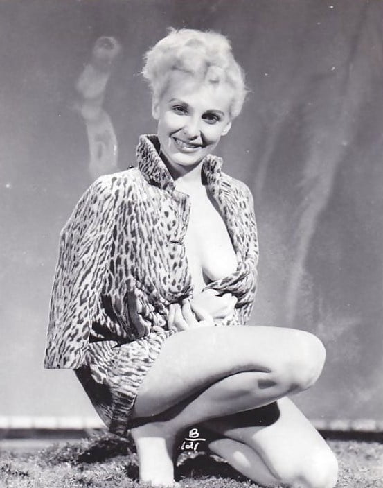Donna brown, modelo vintage de los años 50
 #105122619