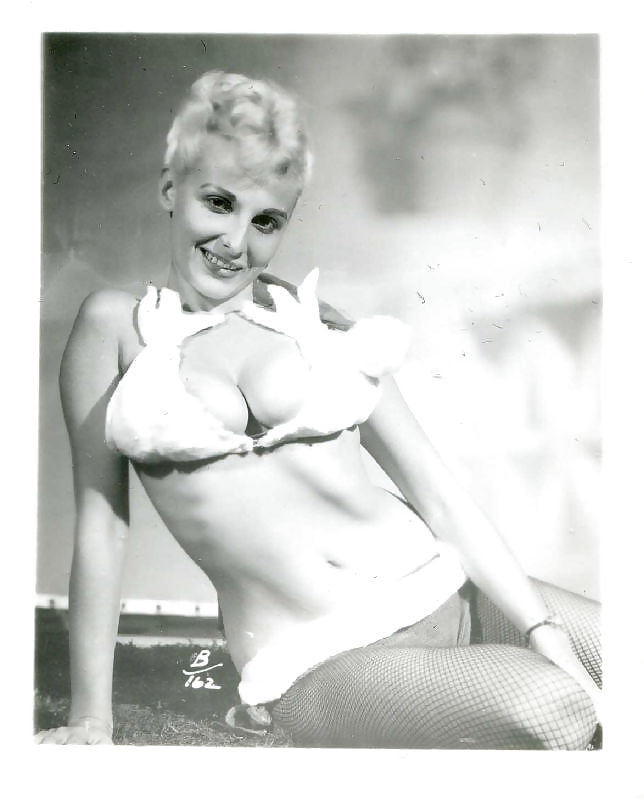 Donna brown, modello vintage del 1950
 #105122643