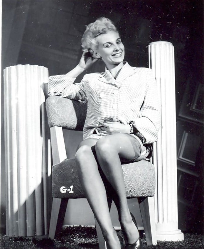 Donna brown, modelo vintage de los años 50
 #105122678