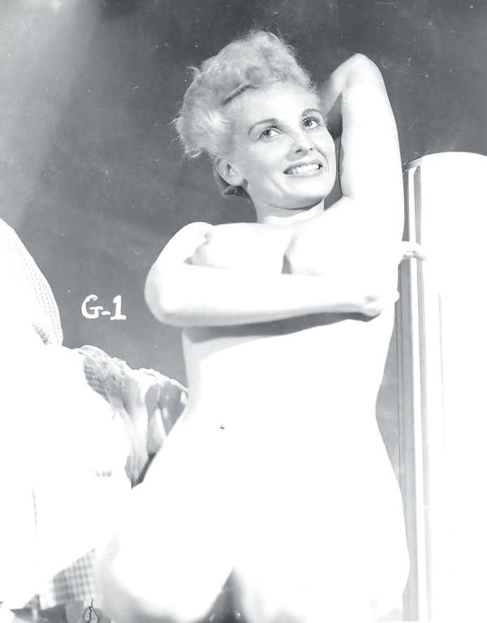 Donna brown, modelo vintage de los años 50
 #105122695
