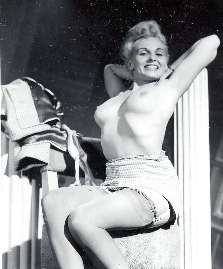 Donna brown, modello vintage del 1950
 #105122701