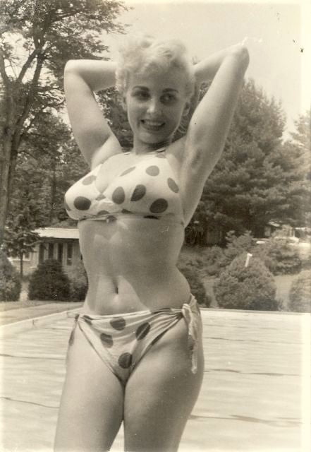 Donna brown, vintage 1950's model
 #105122845