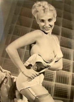 Donna brown, modelo vintage de los años 50
 #105122942
