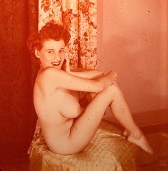 Donna brown, modello vintage del 1950
 #105123009