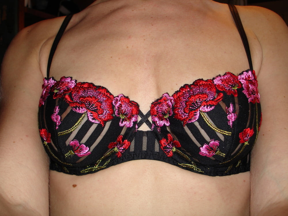 Mature 704
 #98723506