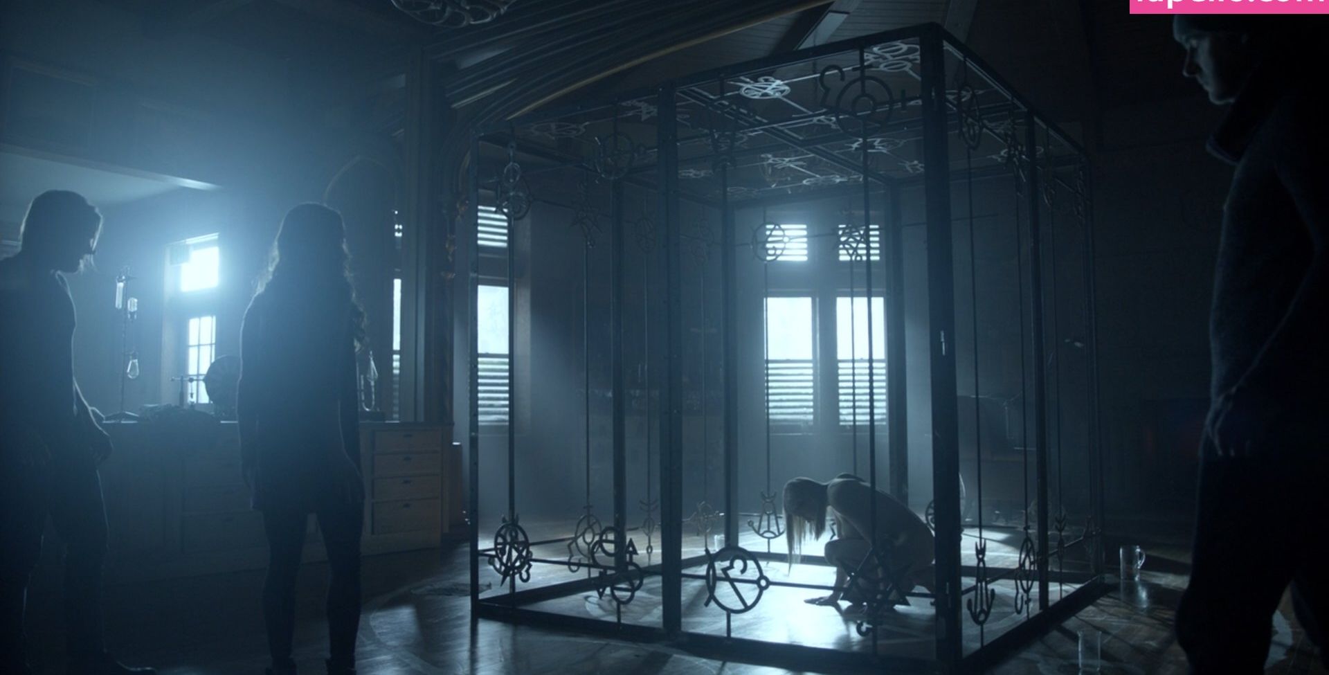 Olivia Taylor Dudley desnuda #109816897