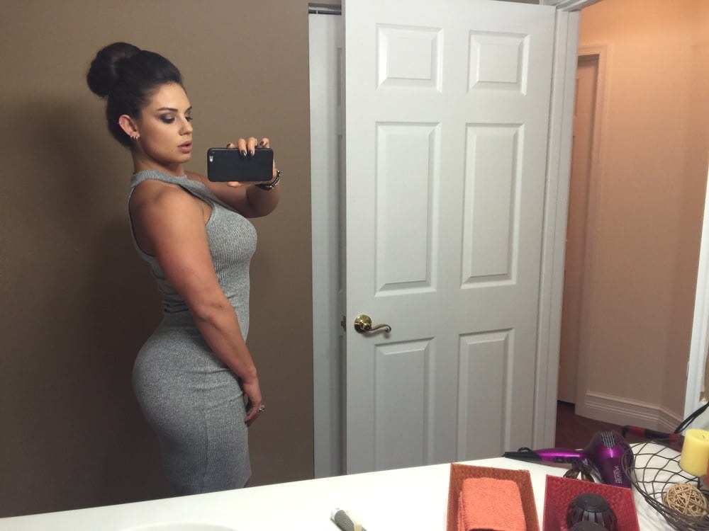 Celeste bonin (fka wwe's kaitlyn) fotos filtradas
 #96154800