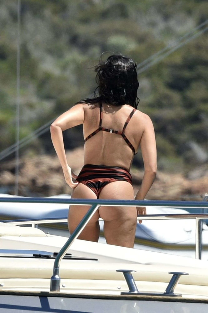 Kourtney Shows Her Amazing Ass #93256798