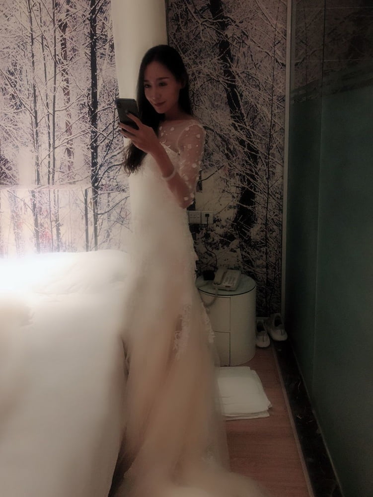 Sexy chinese bride #102557361