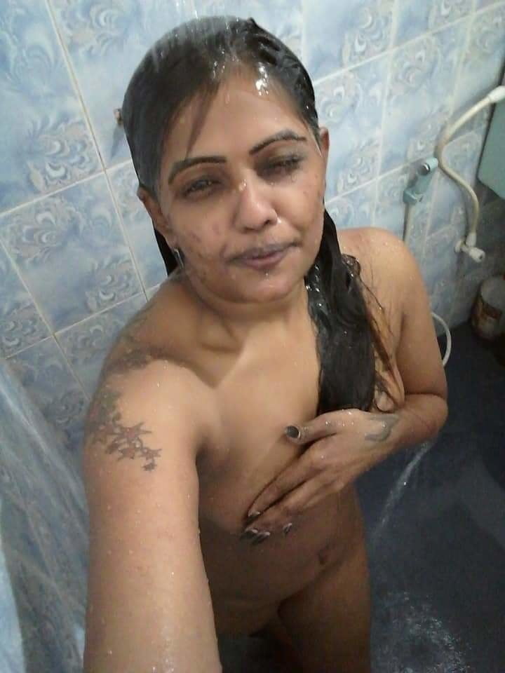 Sharmi kumar sri lankan iron lady . lei è inarrestabile
 #98590436