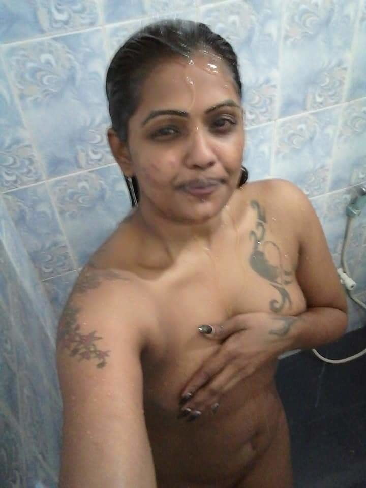 Sharmi kumar sri lankan iron lady . lei è inarrestabile
 #98590443