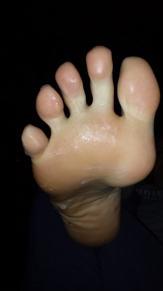 Femme pieds fétiches semelles
 #101715013