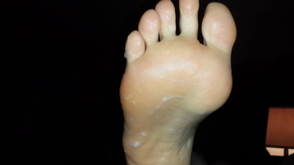 Femme pieds fétiches semelles
 #101715016