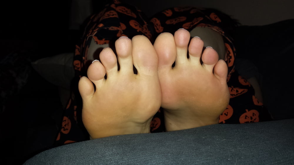 Femme pieds fétiches semelles
 #101715070