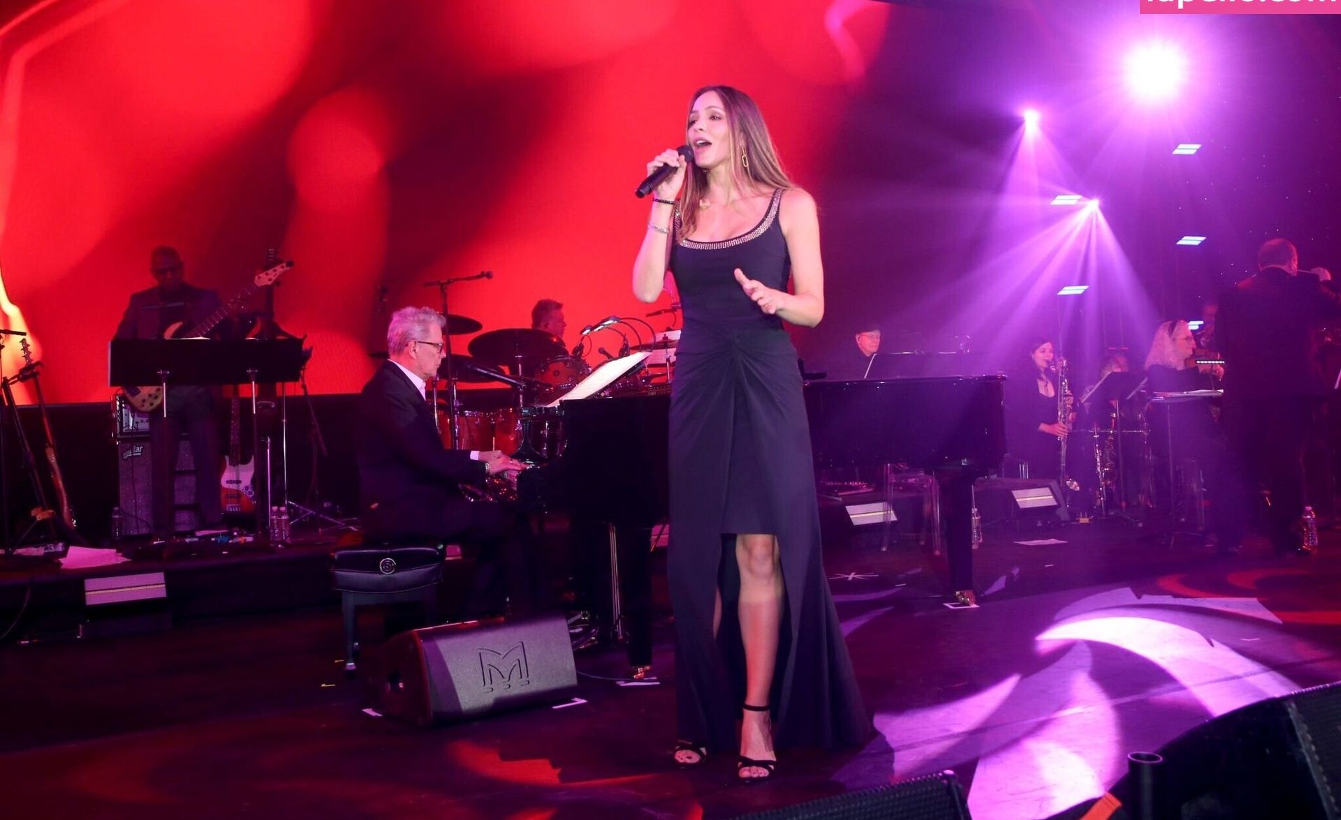 Katharine McPhee desnuda #108693802