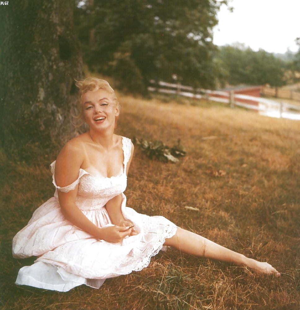 Marilyn Monroe Goddess #103469337