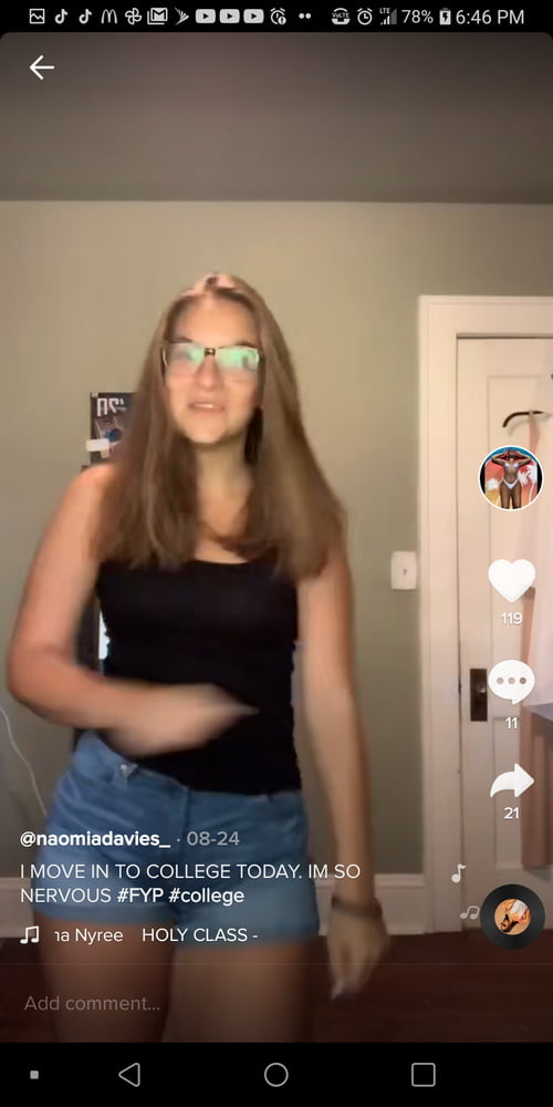 Tik Tok Females:#12 #81016143