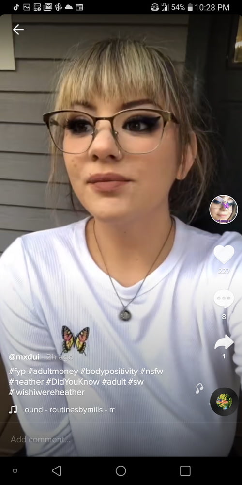 Tik Tok Females:#12 #81016374