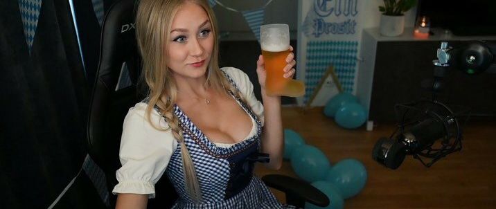 Kandyland desnuda #108628334