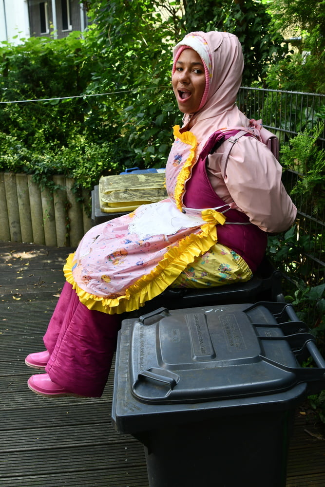 Rubberwhore morona espera a los usuarios musulmanes
 #80938259