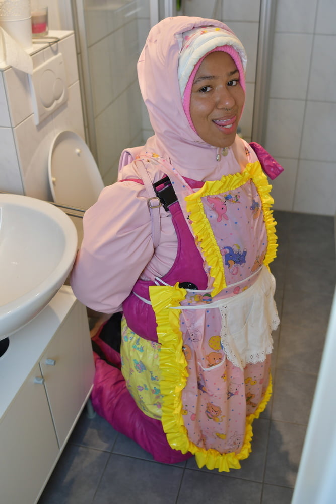 Rubberwhore morona espera a los usuarios musulmanes
 #80938276