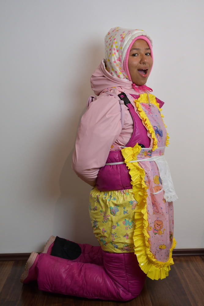 Rubberwhore morona espera a los usuarios musulmanes
 #80938348