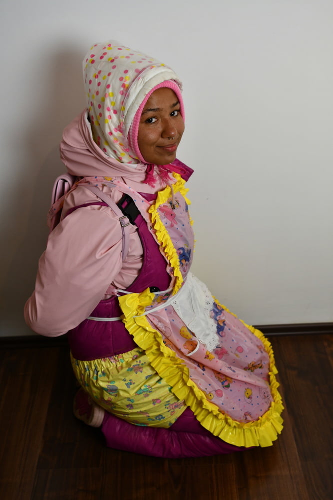 Rubberwhore morona espera a los usuarios musulmanes
 #80938351